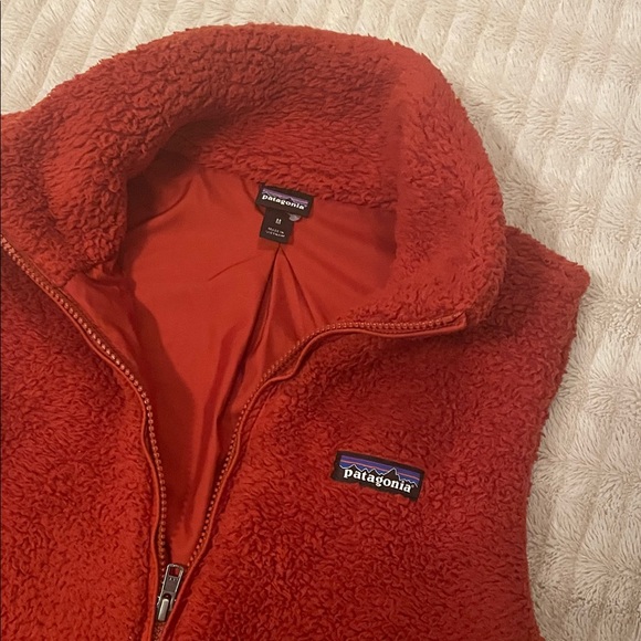 Patagonia Women’s Sherpa Vest medium rust orange - Picture 2 of 5